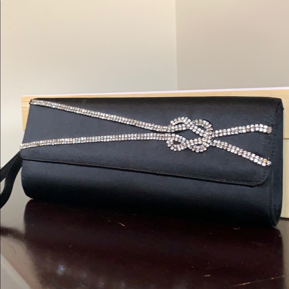 Evening wristlet/ clutch with rhinestones black.